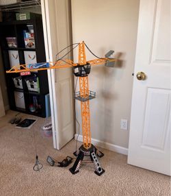 Remote control crane