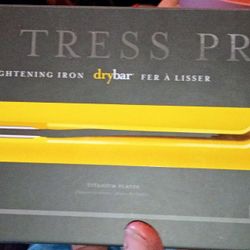 THE TRESS PRESS STRAIGHTENING IRON from DryBar