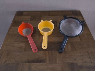 3 Different Sized Strainers
