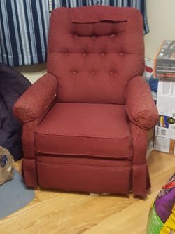 Recliner Very Good Condition