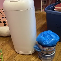 Daiper Genie With Refills 