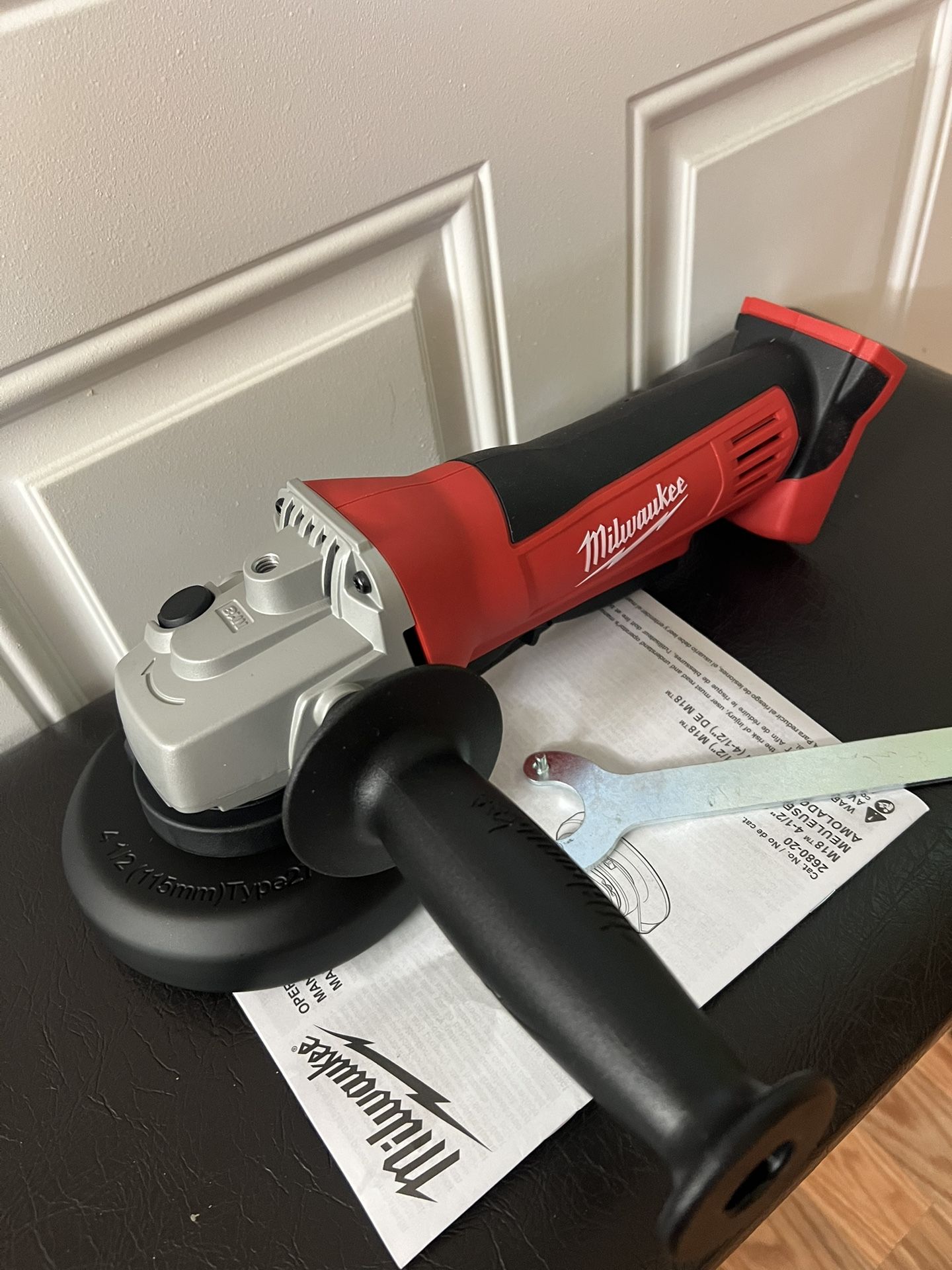 Milwaukee M18 18V Lithium-Ion Cordless 4-1/2 in./5 in. Grinder With Paddle Switch (Tool-Only)