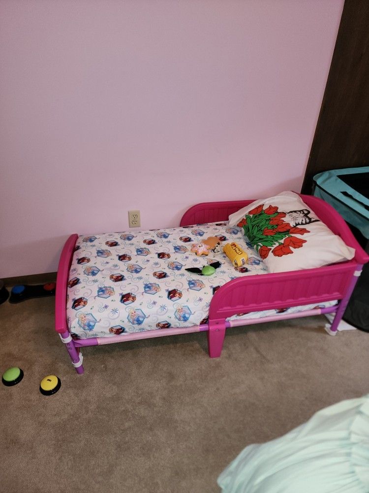 Kids Plastic Bed With Crib Mattress