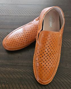 Good Condition Men's Size 10.5 Stacy Adams Tan Perforated Loafers