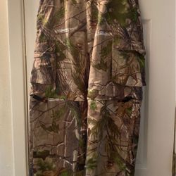 Game winner Camo pants, with zipper-shorts, L-Youth