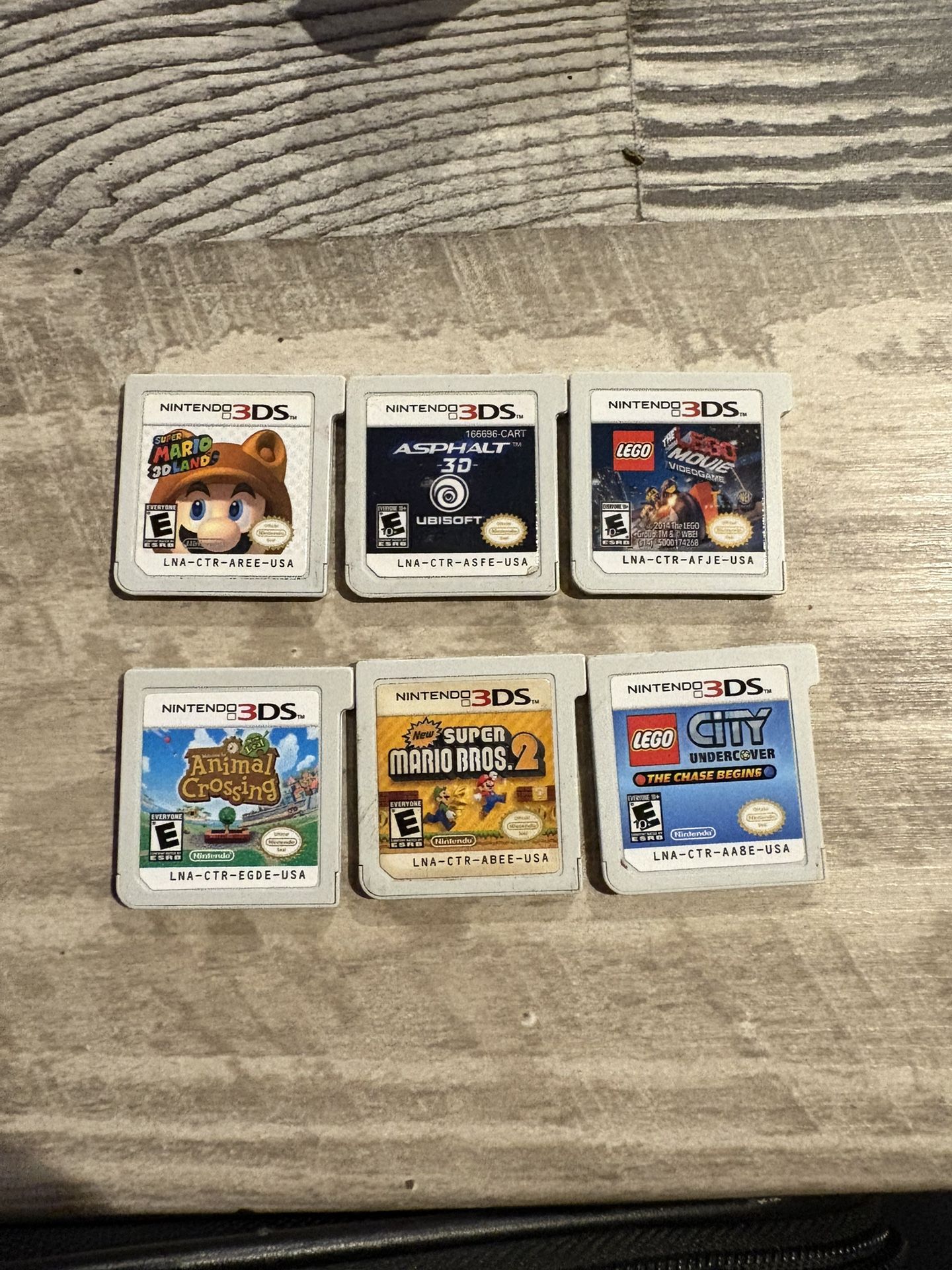 Nintendo 3DS Black Portable Gaming Console PLUS Assorted Games