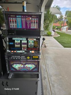Slot Machine Double Diamond Deluxe