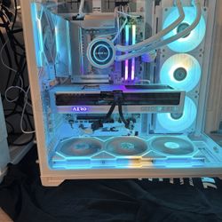 GAMING PC / COMPUTER BUILDER