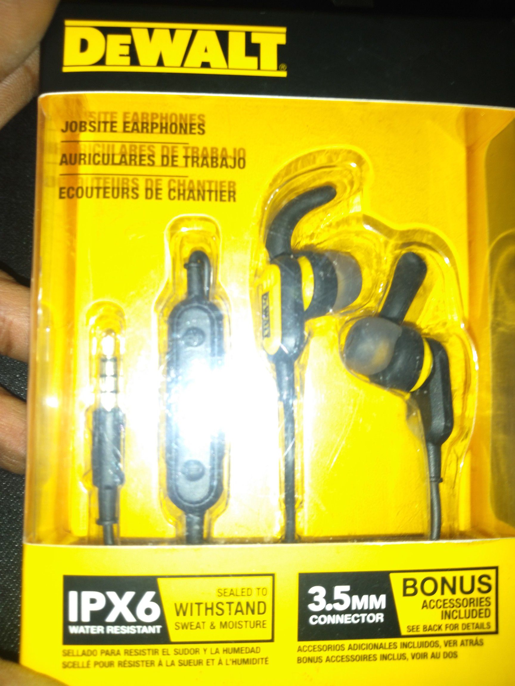Brand New Dewalt Earbuds With Amazing Bass for Low Price