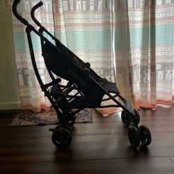 Collapsible stroller