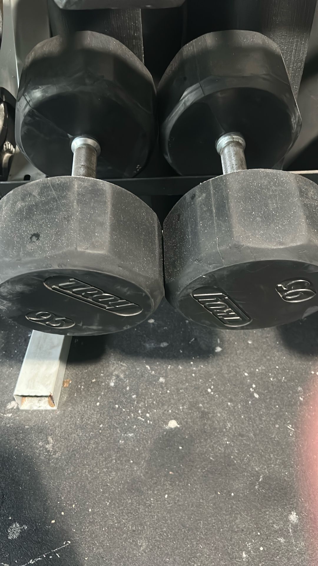 95lb Set Of Rubber Coated Dumbells Troy Brand