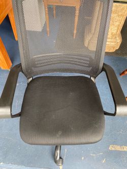 Office / Desk Chair - black, ergonomic, mesh