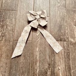 Farmhouse Gift Bow