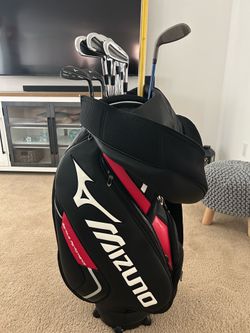 Mizuno Golf Set w/New Cart Bag