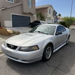 2000 Ford Mustang