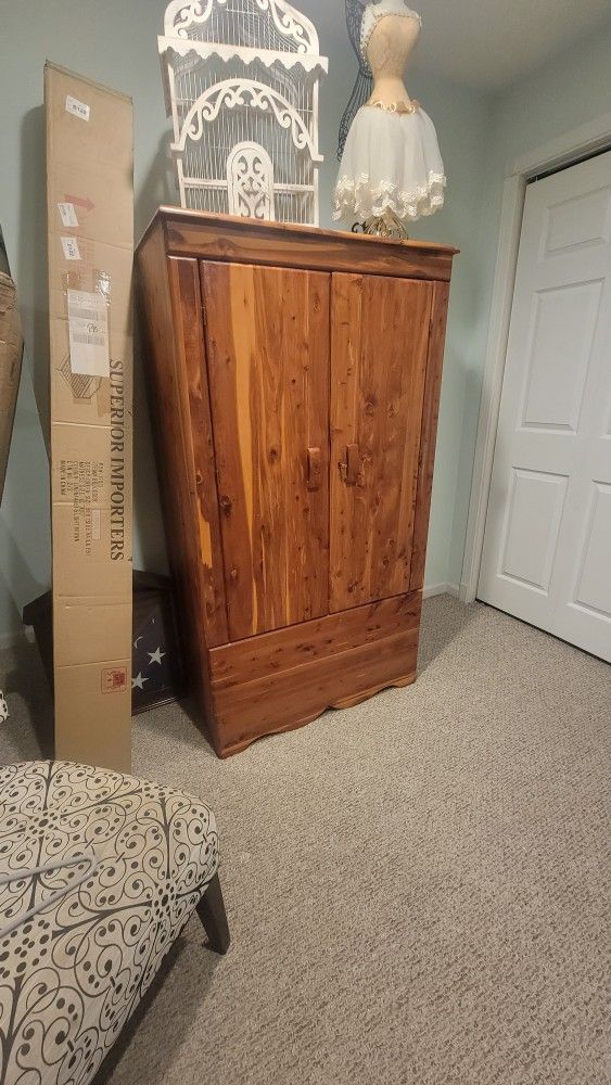 1950's Vintage Kincaid Robes Cedar Wardrobe