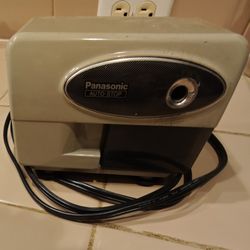Vtg Panasonic Electric Pencil Sharpener KP-310 Beige Gray Auto Stop Tested. Works Great