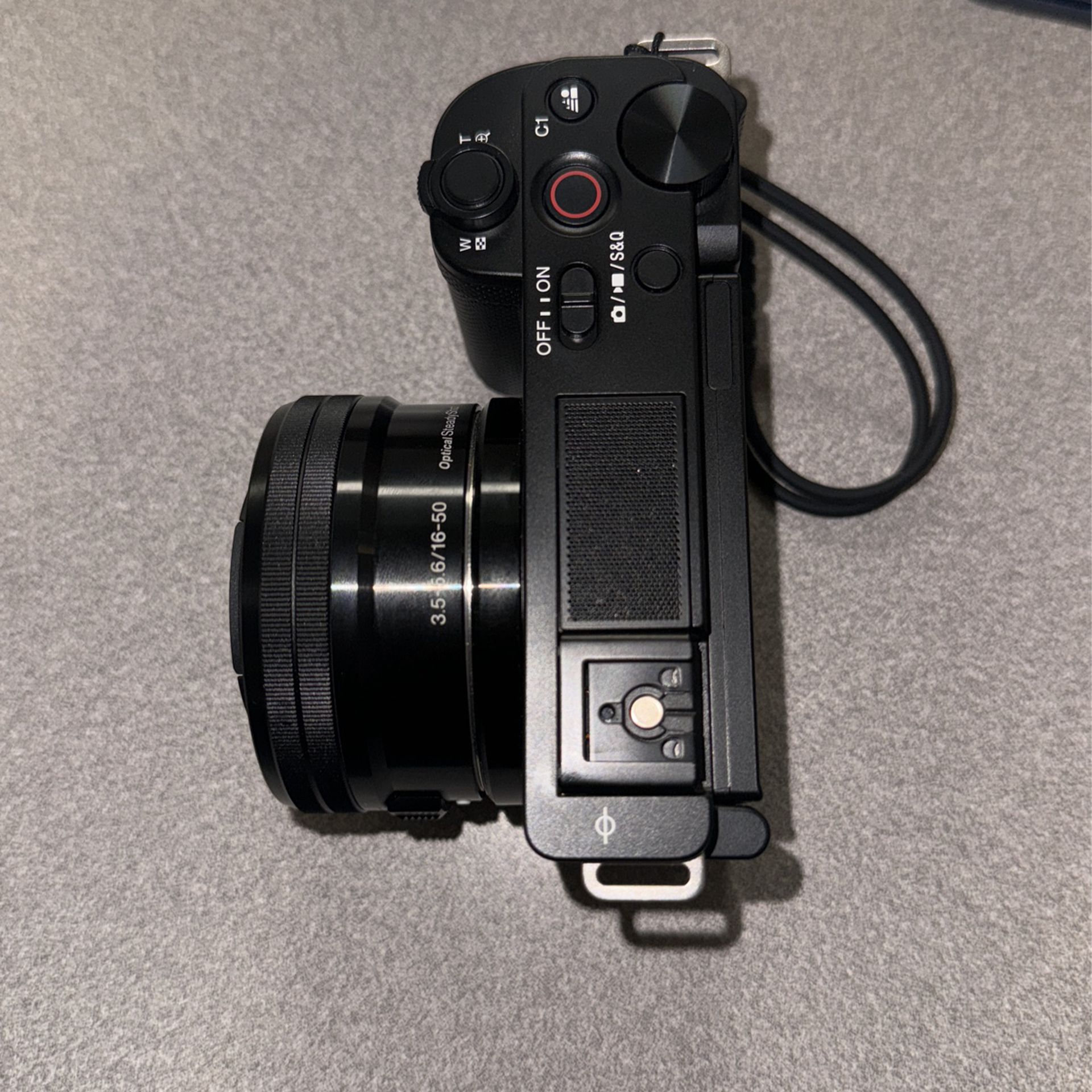 Sony ZV-E10 Kit Lens (LENS ONLY) 