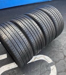 215 50 17 Continental I'm selling this set of tires with 80% life left on all 4