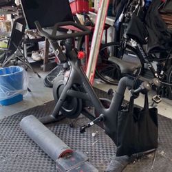 Peloton bike And All Accessories LOW HOURS BARELY USED