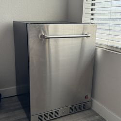 CharBroil Refrigerator Indoor / Outdoor 