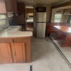 RV Trailer 2007 Salem 33ft