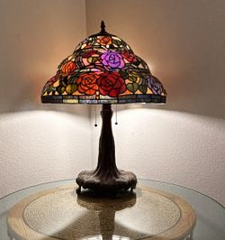 30" Meyda Tiffany Rosebush Table Lamp