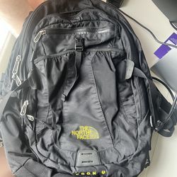 North Face Recon  Backpack 