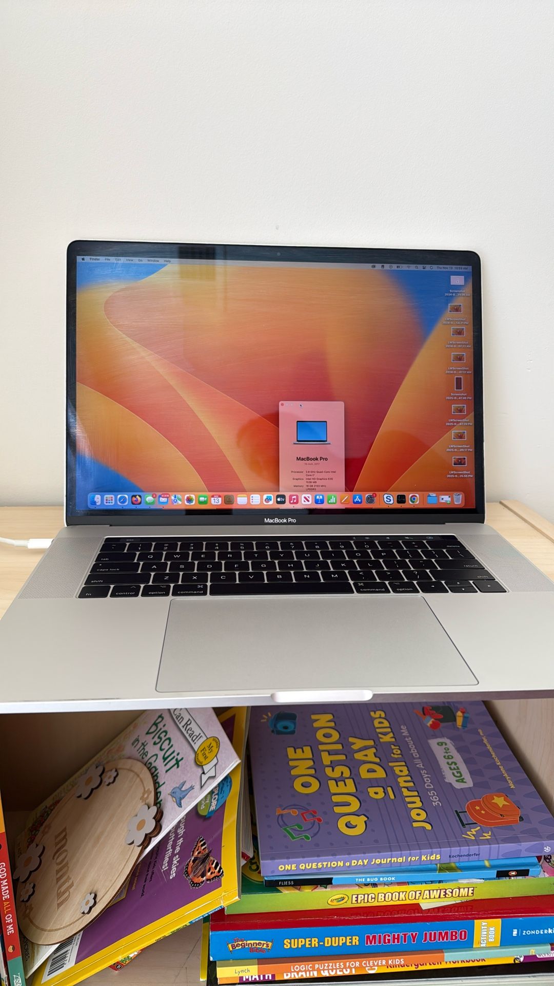 MacBook Pro 15-inch, 2017 2.8GHz Quad-Core Intel I7