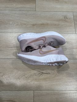 Nike Women Bramd New Size 11.5