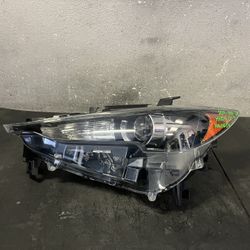 2017-2018-2019-2020-2021 MAZDA CX-5 LEFT HEADLIGHT USED GOOD