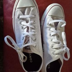 Converse 8.5