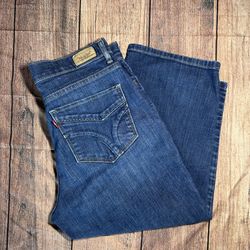 Size 10: Women’s Levi’s High Rise Crop Jeans 512 Perfectly Slimming Capri’s