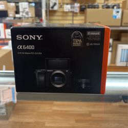 Sony A6400 With 16-50mm Lens