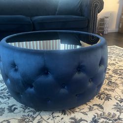 Blue culver Sofa with matching coffee table with 2 pillows and free rug
