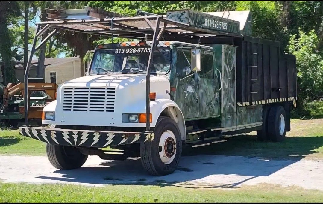 1991 International dump truck