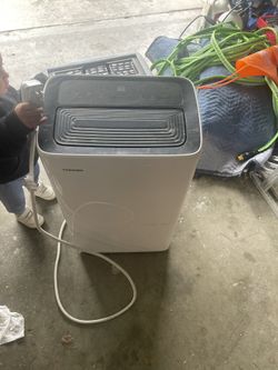 Toshiba 12,000 BTU Portable Ac