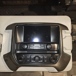 2016 Chevy Silverado OEM Touchscreen Multimedia Display With CD And Sirius Xm