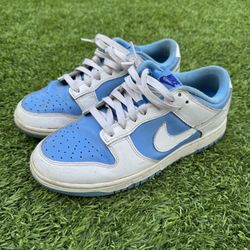 Nike Dunk Low top Shoes, UNC Blue Size 9.5