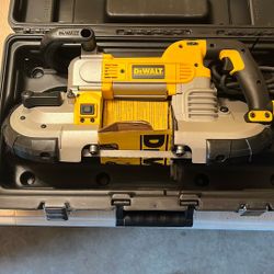DeWalt DWM 120 Electric Variable Speed Band Saw