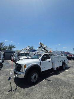 🚨 4X4 INSULATED BUCKET TRUCK 🚨
⚡ ALTEC AT41M • MATERIAL HANDLING JIB • READY TO WORK ⚡
🔥 2017 FORD F-550 SUPER DUTY 4X4 🔥
🛠️ ALTEC AT41M BUCKET