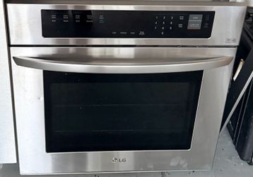 LG Stainless Steel Built-In Wall Oven – $500 OBO