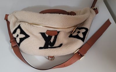 Fashionable Handbag 👜