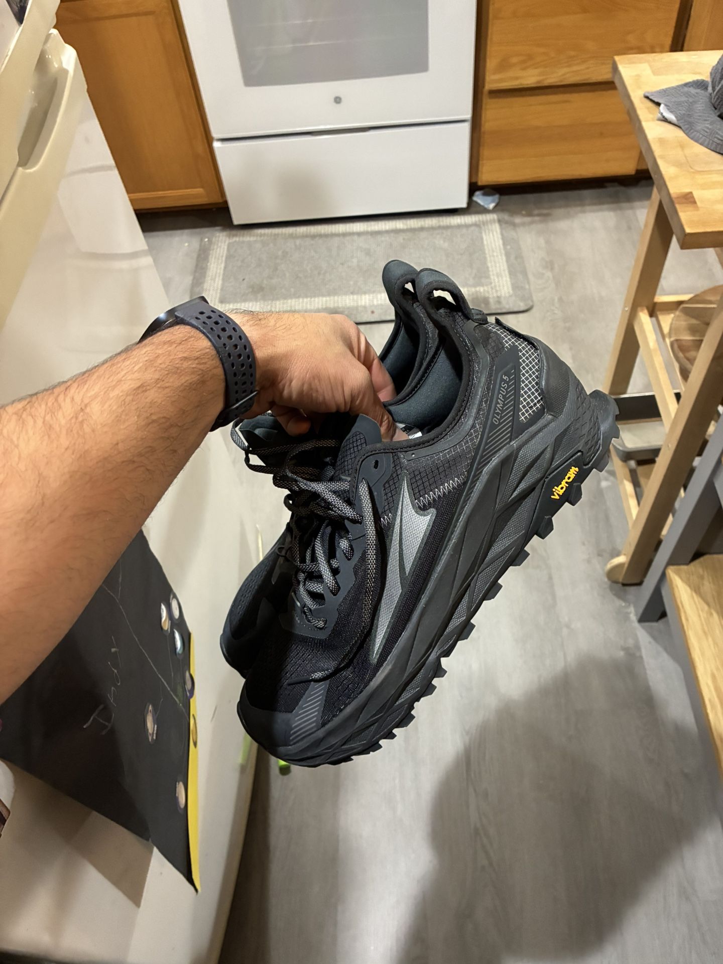 Men’s Altra Olympus 5 trail running shoes size 12