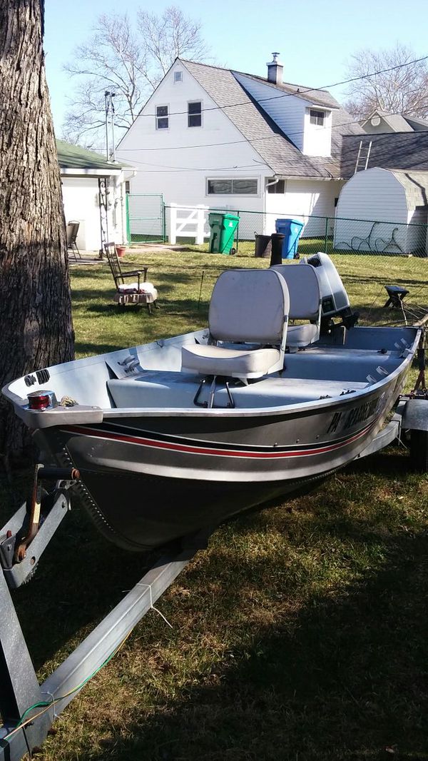 12 foot aluminum boat with trailer. for sale in levittown