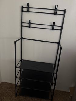 Plastic shoe organizer for the front door or room