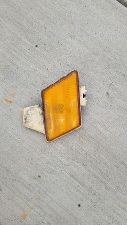 1970 IMPALA FRONT TURN SIGNAL MARKER