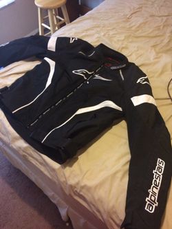 XL alpine star riding jacket. Like new only worn a handful of times