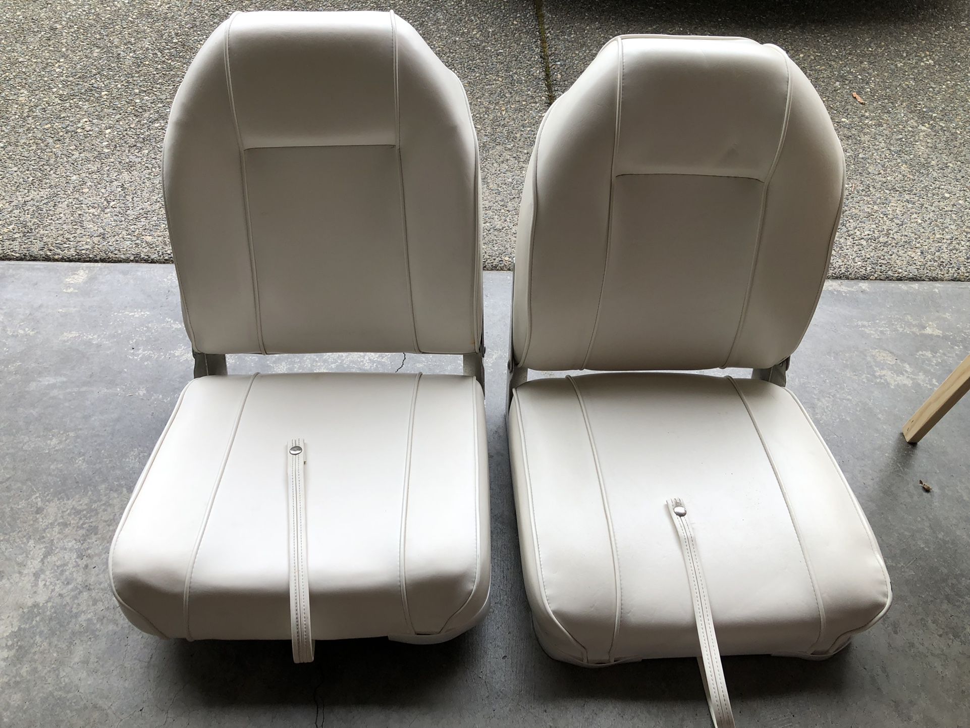 B&M White Boat Seats Wise - From 2001 Arima - Used Fair Condition 