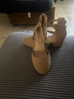 Girls shoes